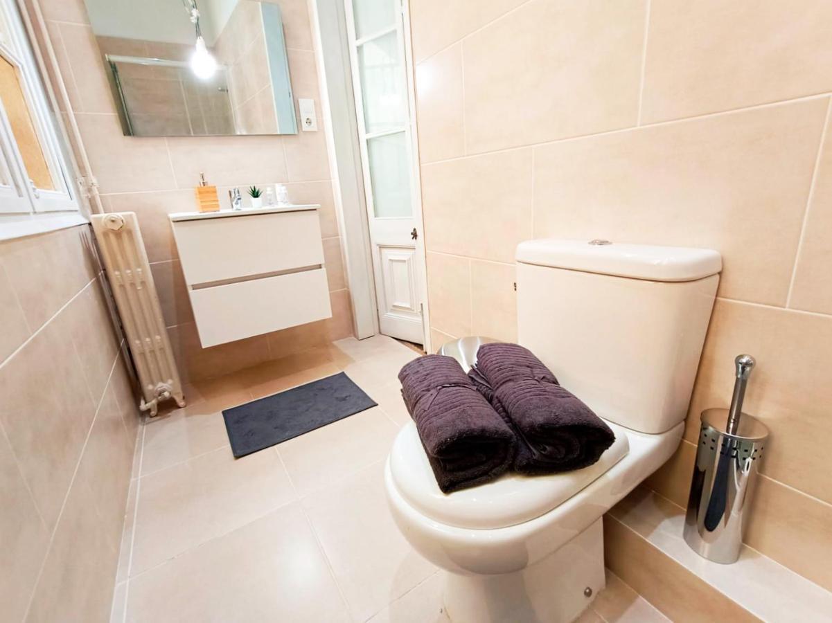 By Plaza Catalunya Rooms 바르셀로나 외부 사진
